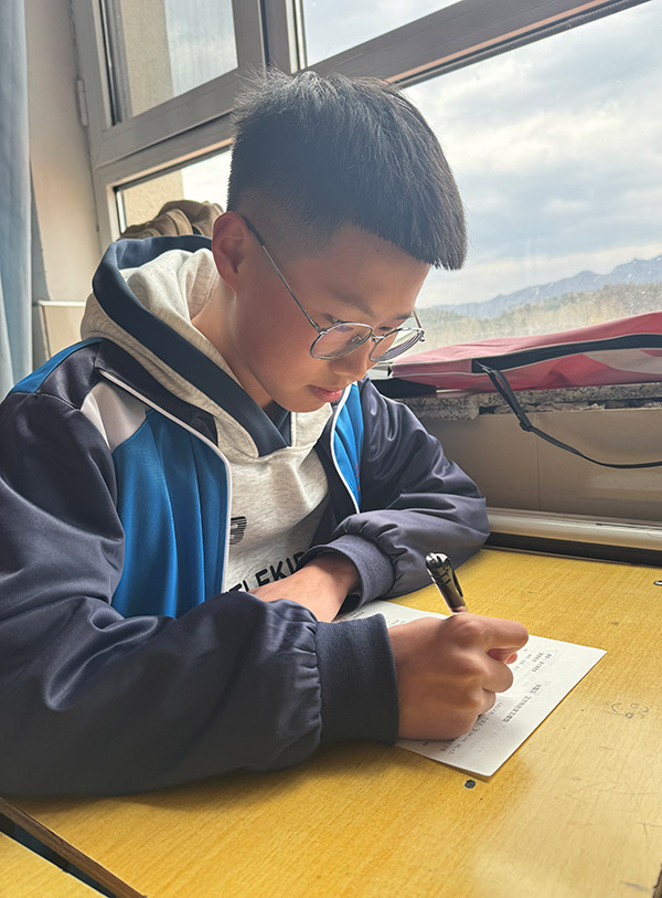 建昌县养马甸子初级中学——王宇涵.jpg